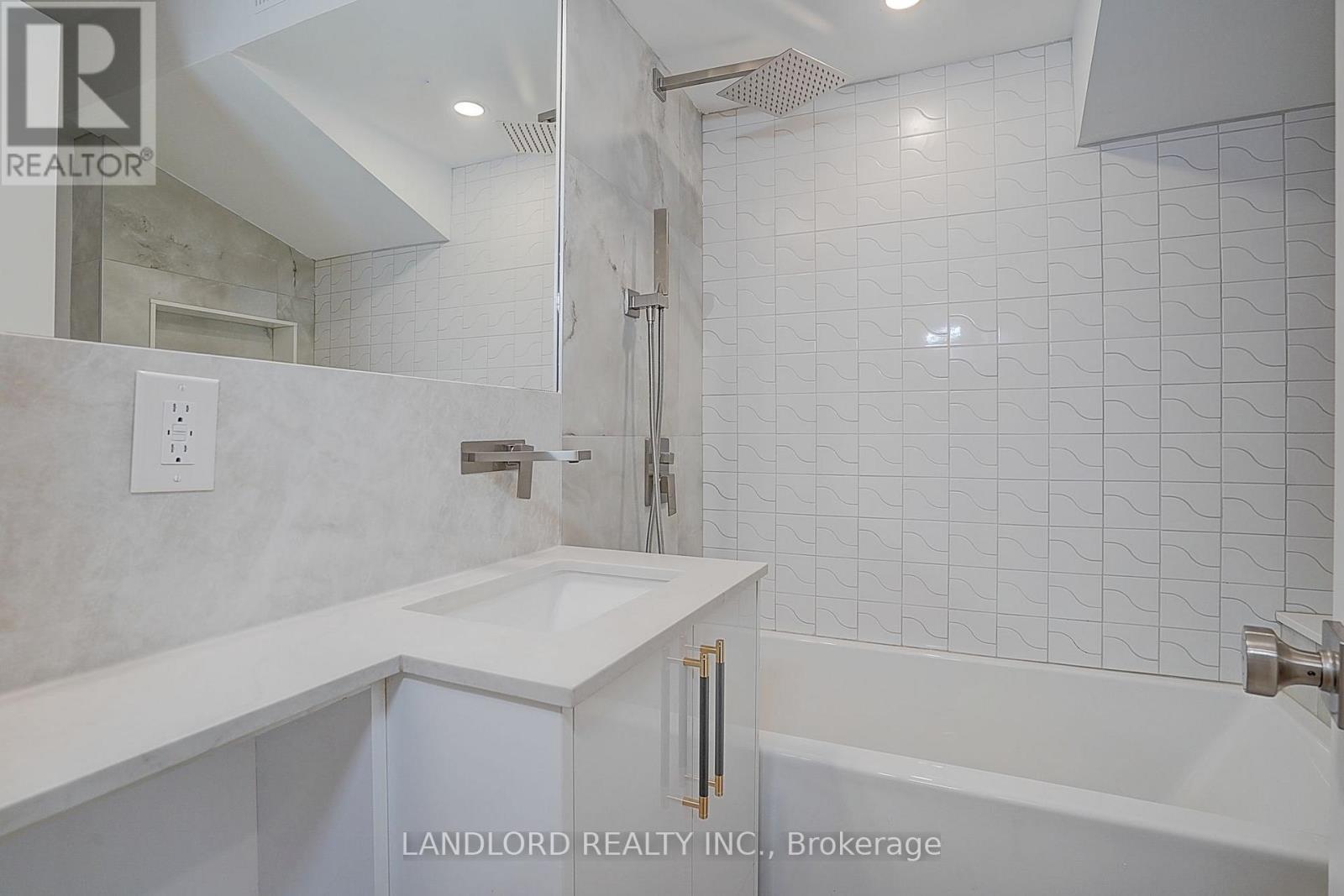 Unit 4 - 1344 Pape Avenue Property Photo 29