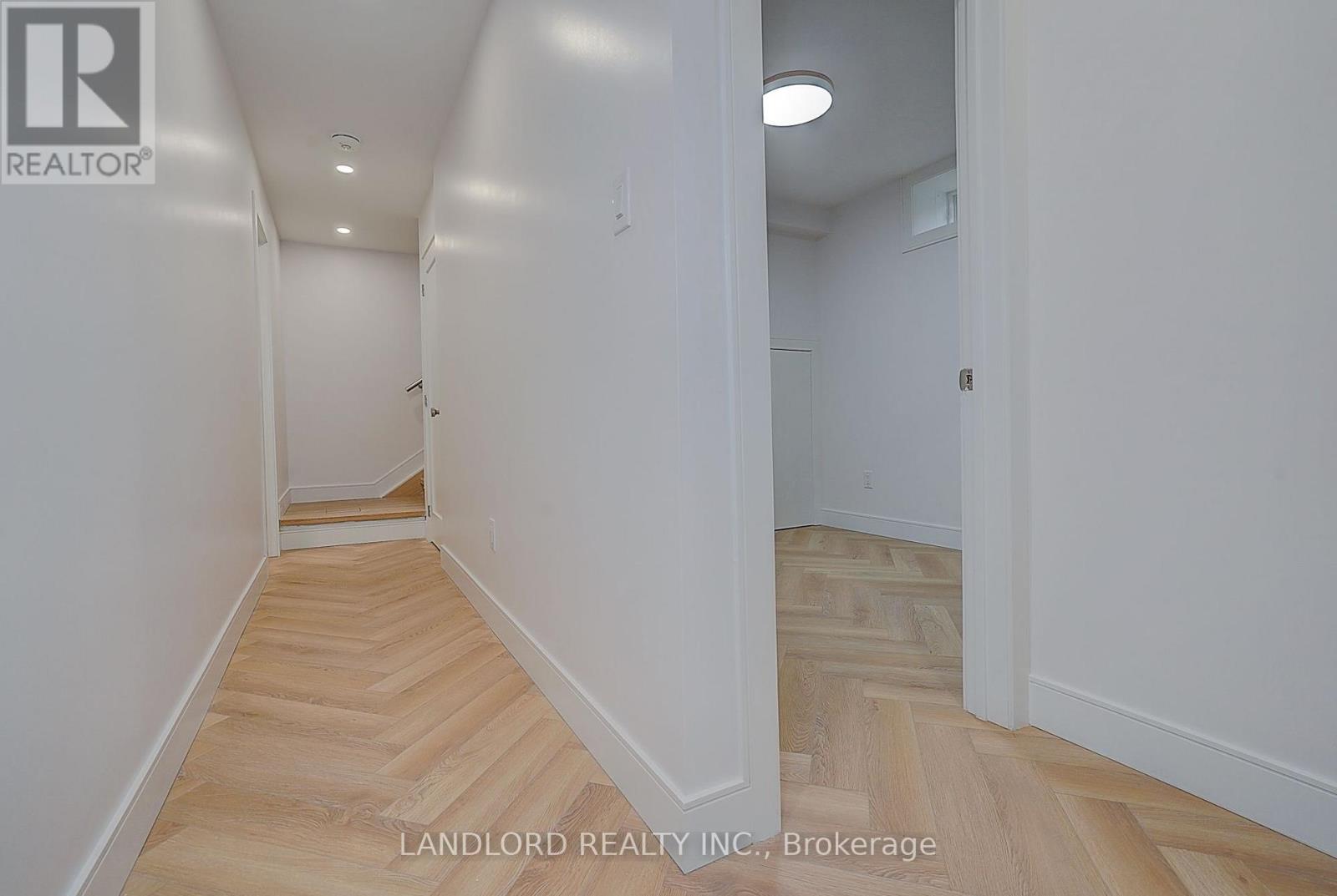 Unit 4 - 1344 Pape Avenue Property Photo 31