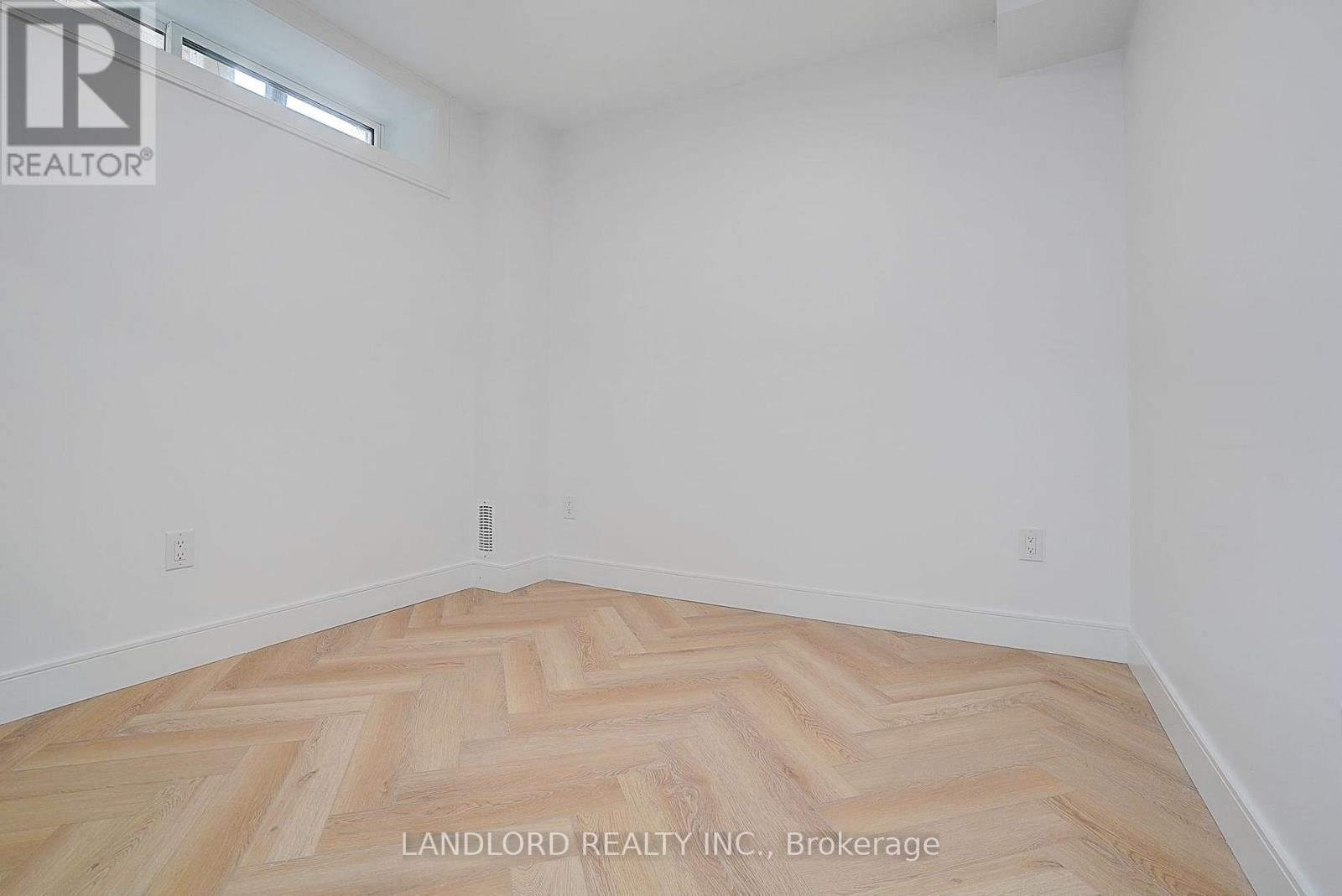Unit 4 - 1344 Pape Avenue Property Photo 39