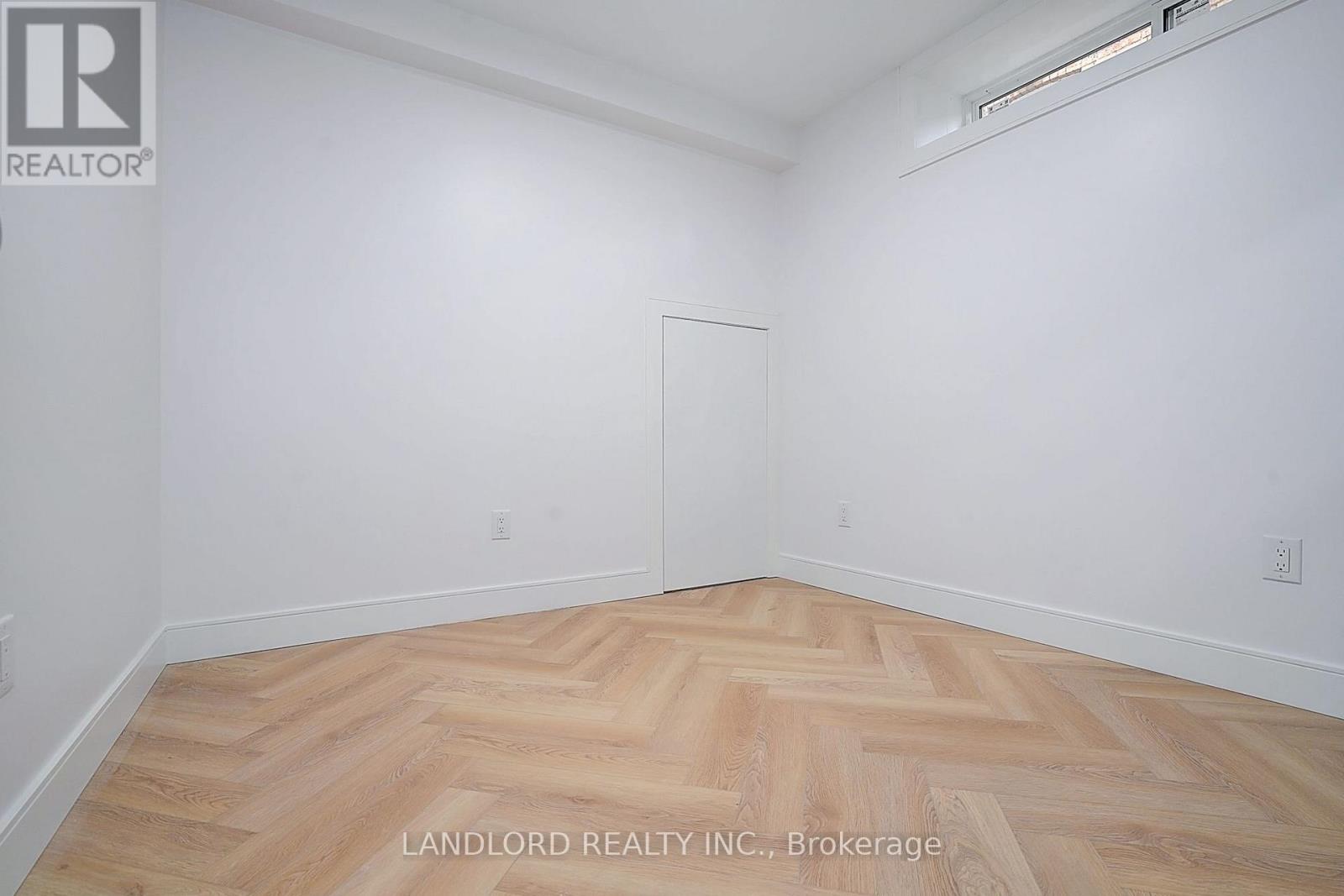Unit 4 - 1344 Pape Avenue Property Photo 42