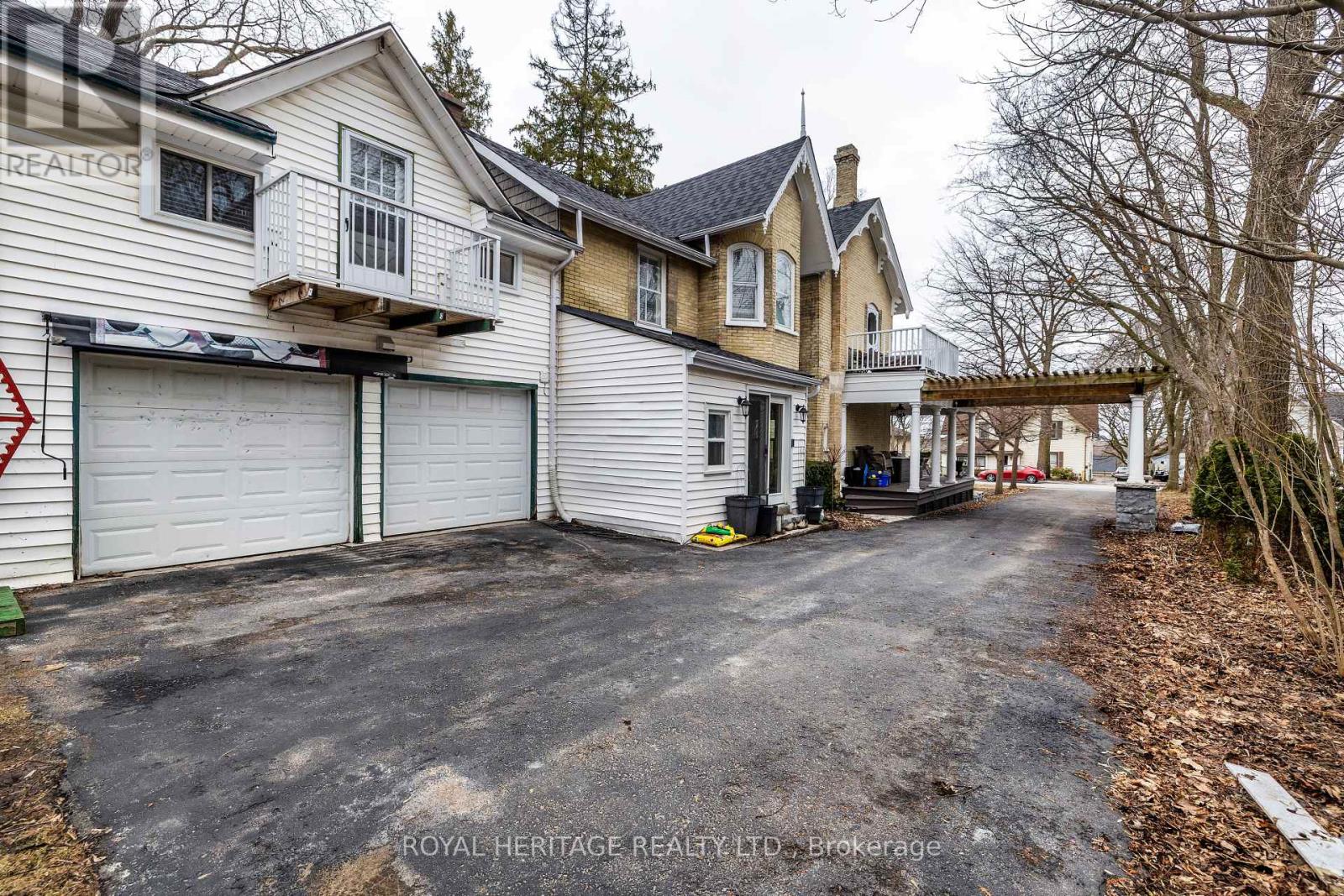 220 Cochrane Street Property Photo 42