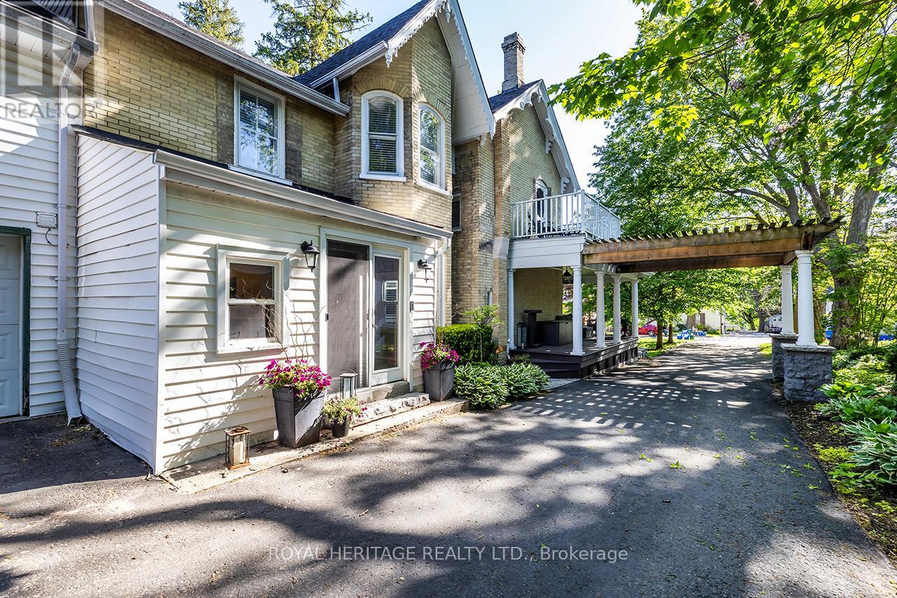 220 Cochrane Street Property Photo 43