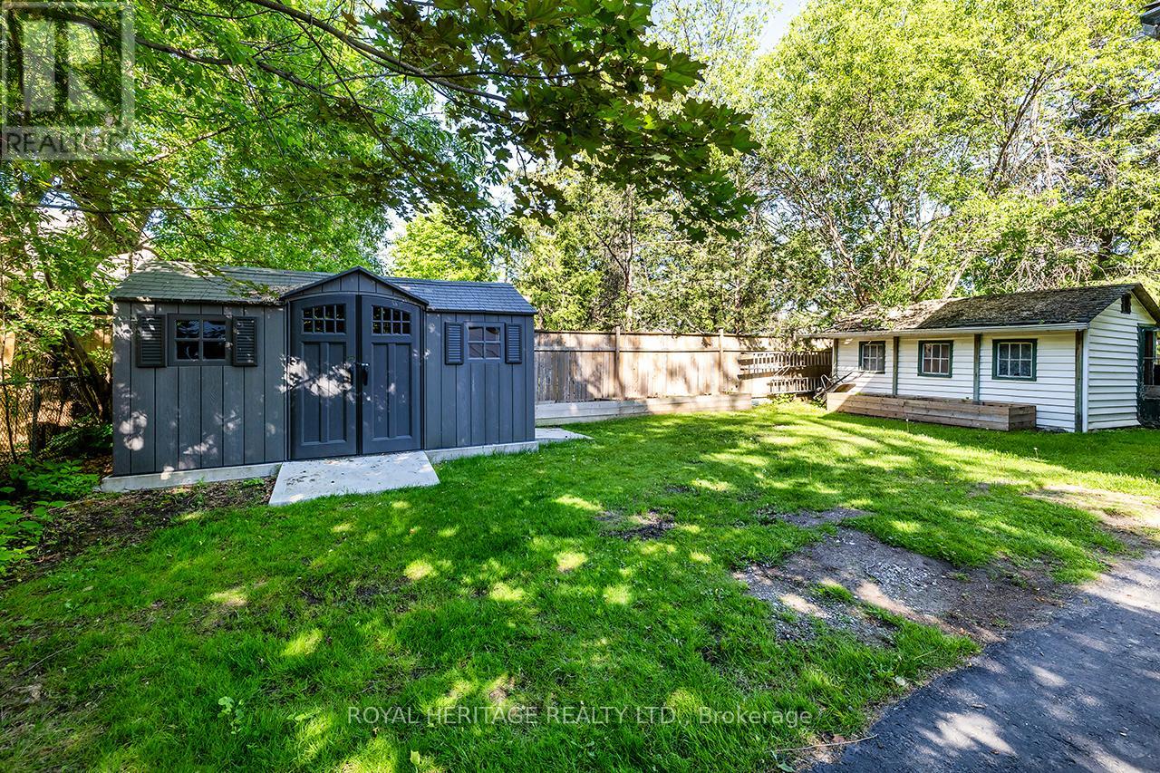 220 Cochrane Street Property Photo 45