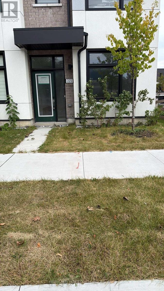 223 Monarch Avenue Property Photo 1