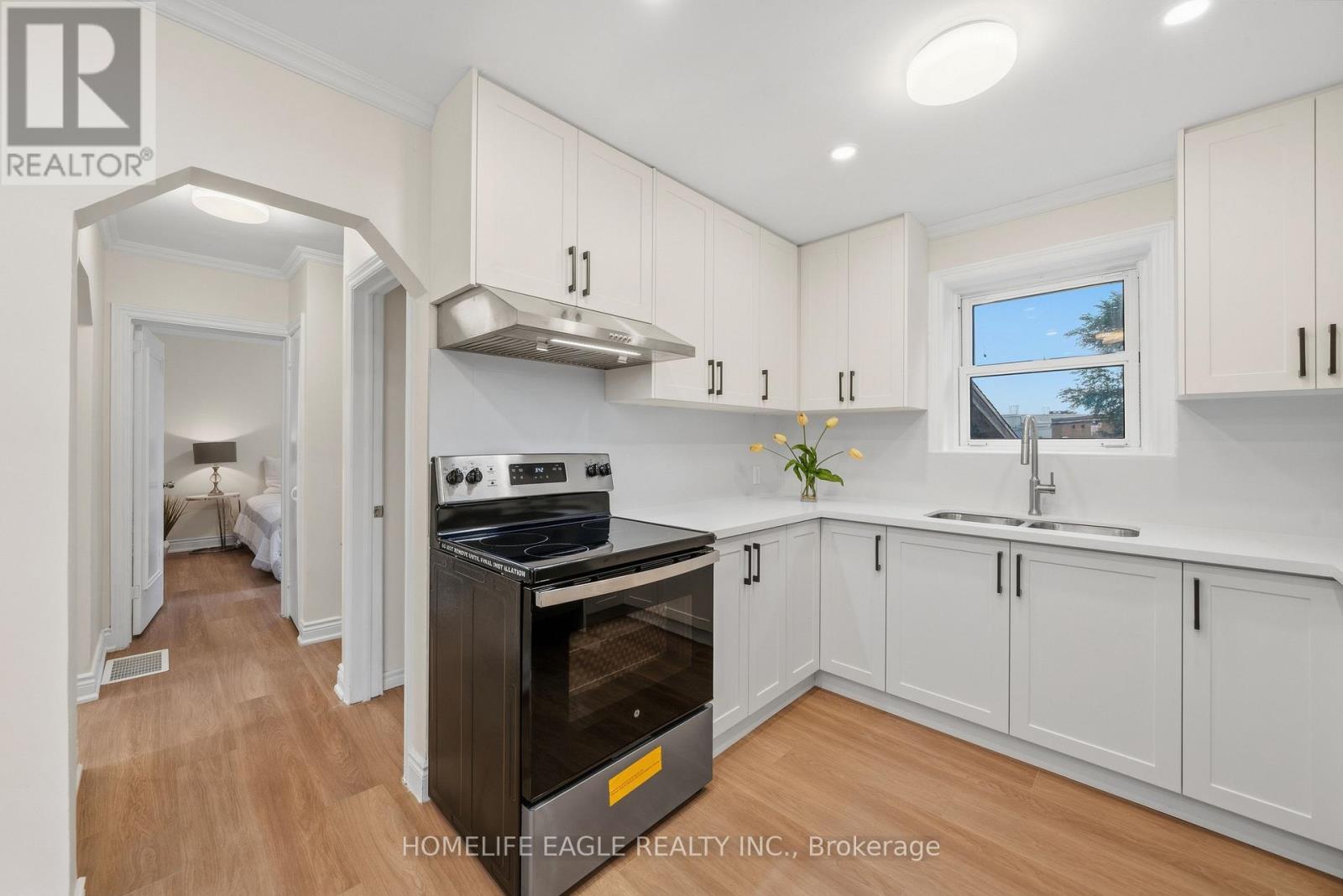 82 Scarborough Heights Boulevard Property Photo 7