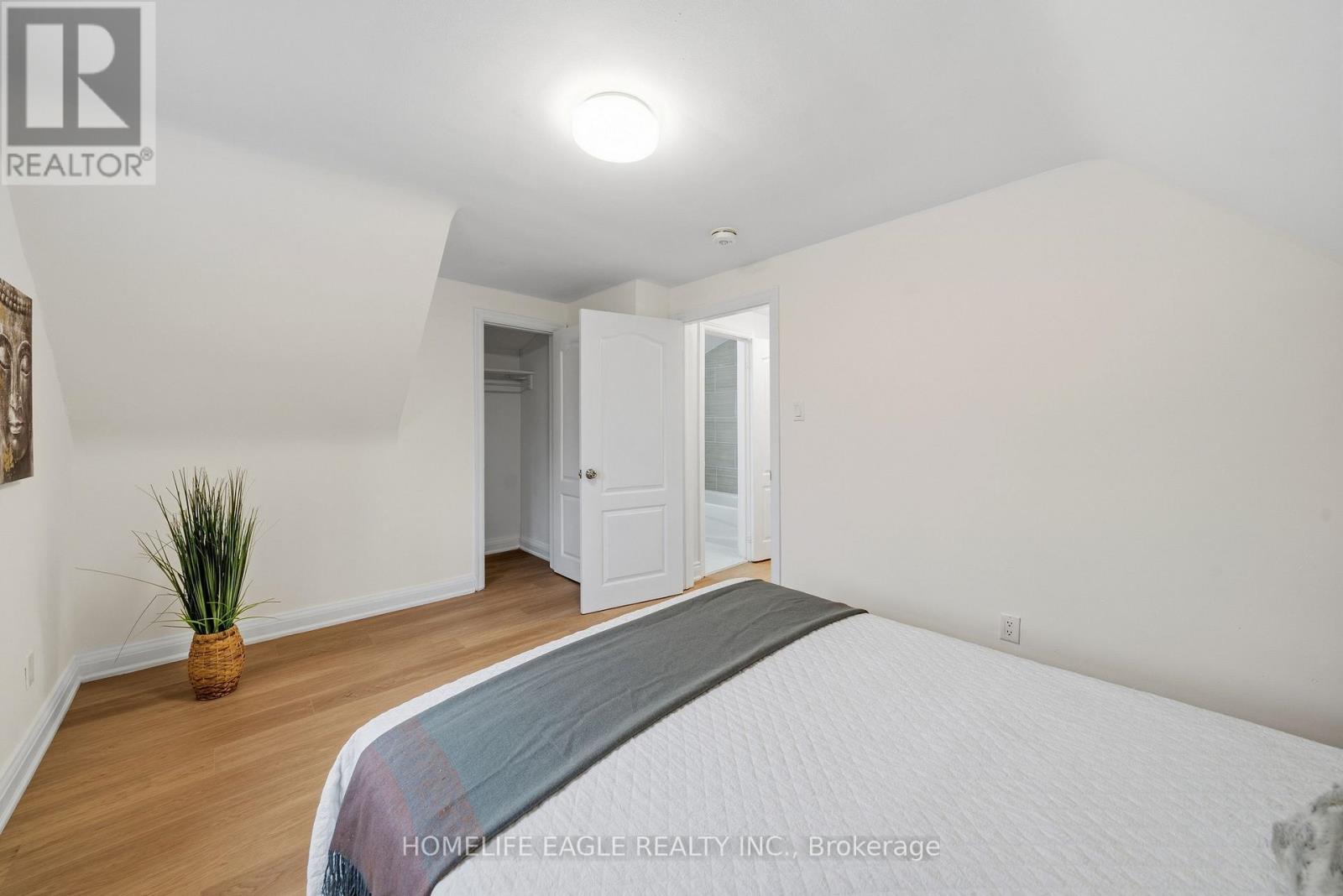 82 Scarborough Heights Boulevard Property Photo 11