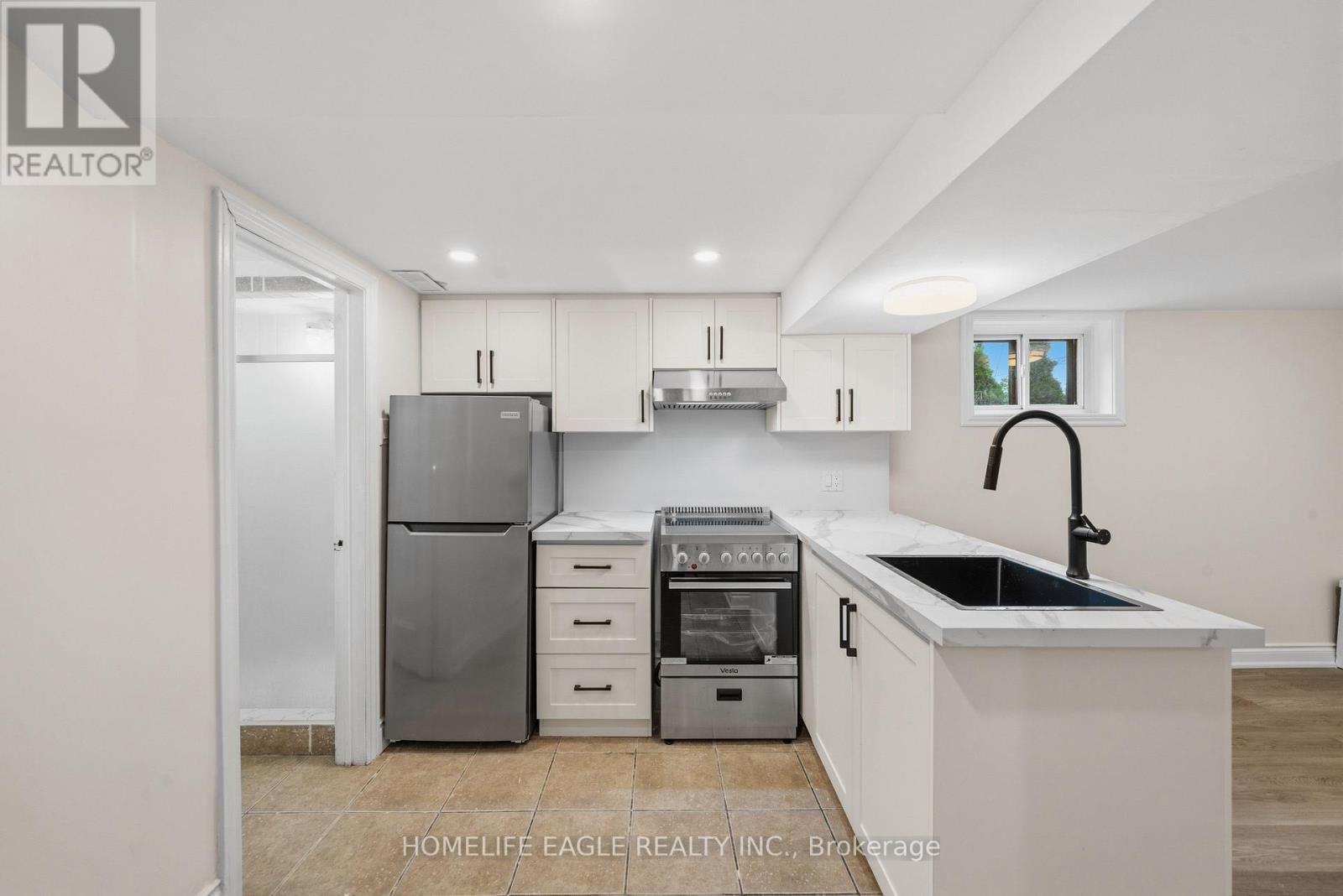 82 Scarborough Heights Boulevard Property Photo 17