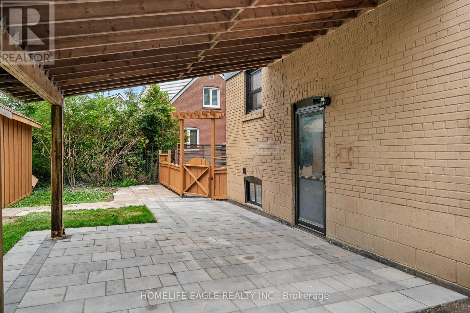 82 Scarborough Heights Boulevard Property Photo 24