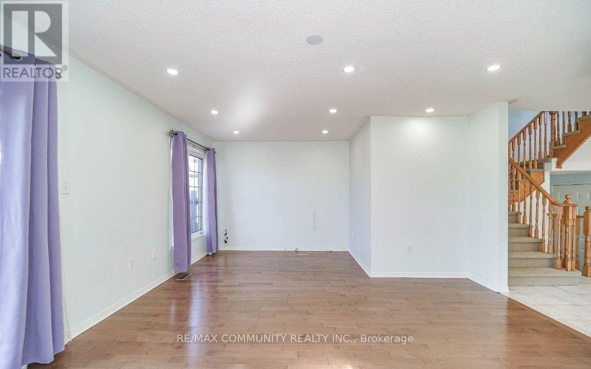 2 Oglevie Drive Property Photo 7
