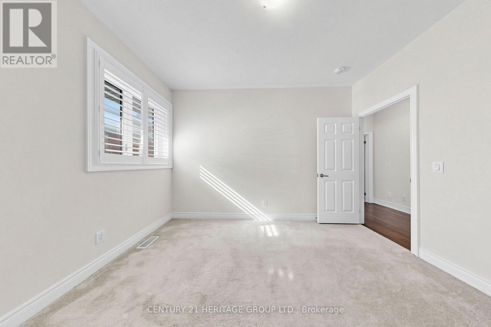 34 Micklefield Avenue Property Photo 30