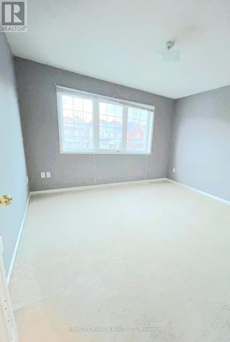 857 Taggart Crescent Property Photo 3