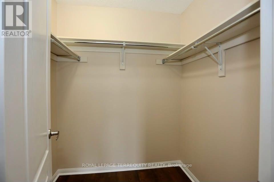 8834 Sheppard Avenue E Property Photo 7