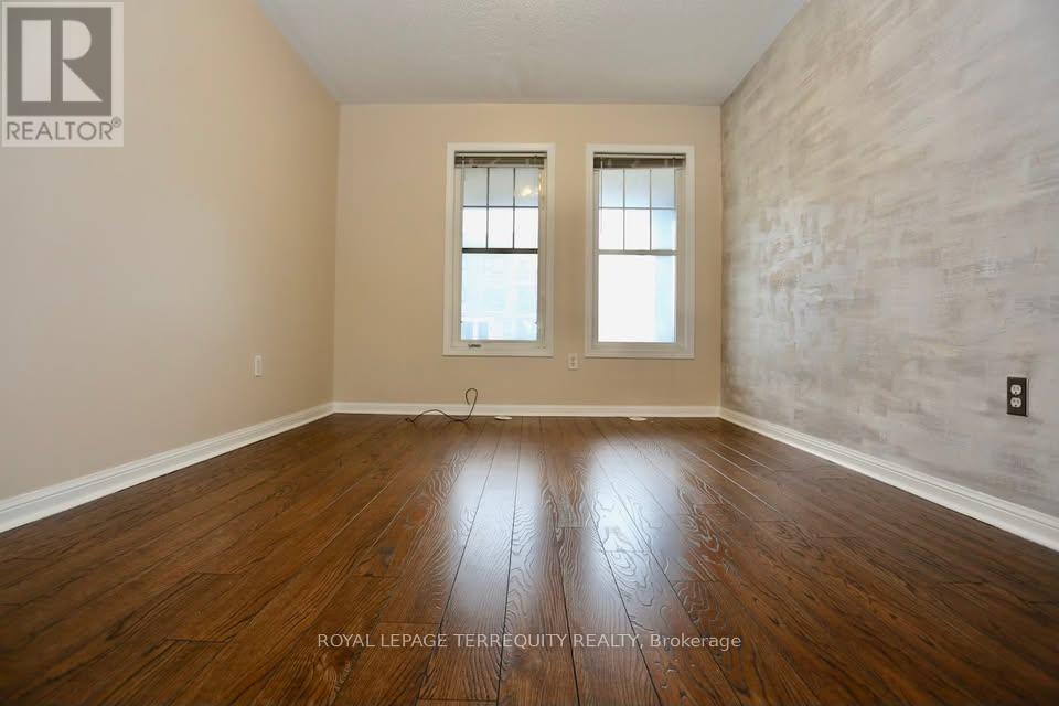 8834 Sheppard Avenue E Property Photo 9
