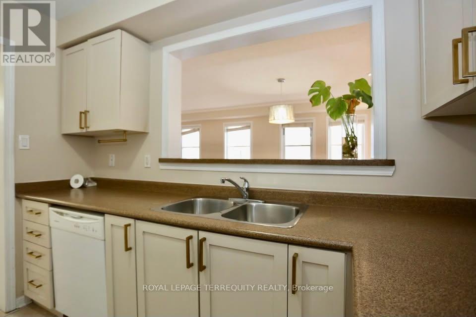 8834 Sheppard Avenue E Property Photo 18