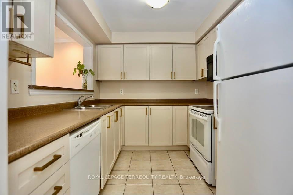 8834 Sheppard Avenue E Property Photo 19