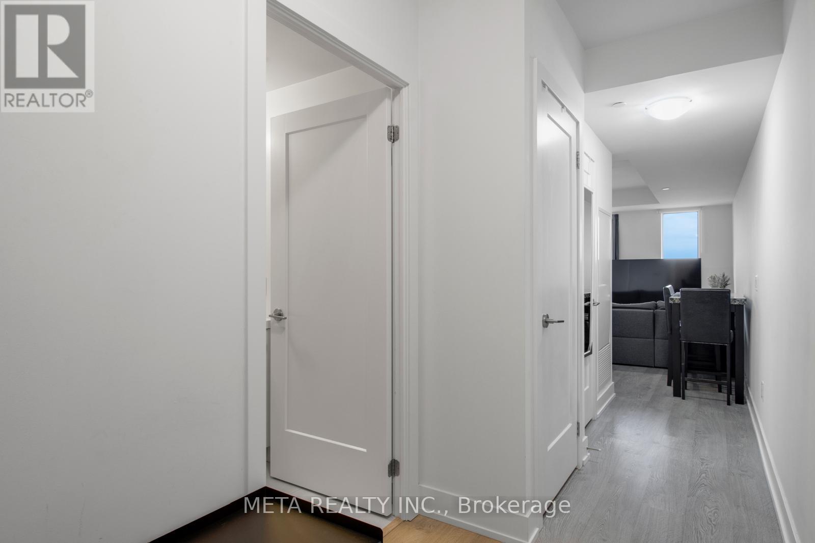 502 - 2550 Simcoe Street N Property Photo 5