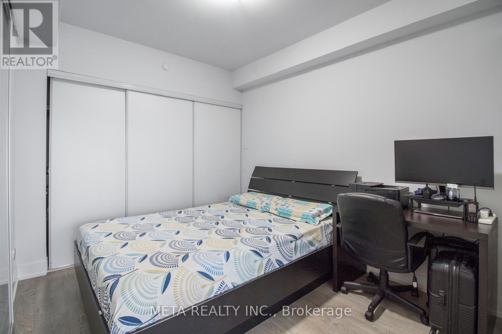 502 - 2550 Simcoe Street N Property Photo 7