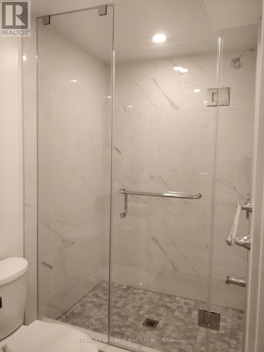 Lower - 1185 Woodbine Avenue Property Photo 5