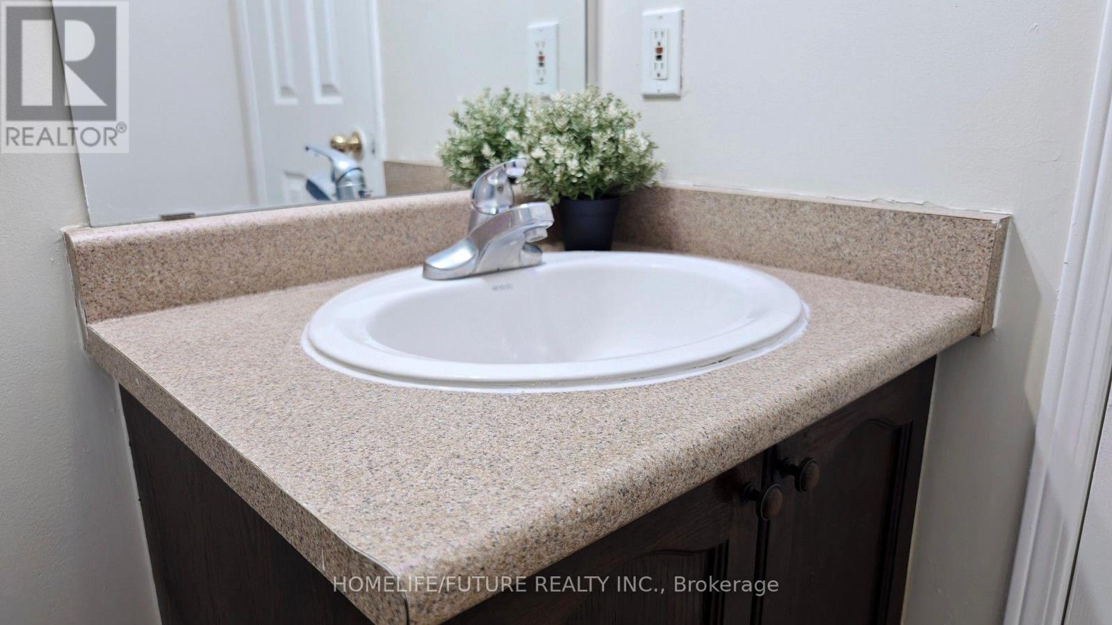 47 - 435 Middlefield Road Property Photo 38