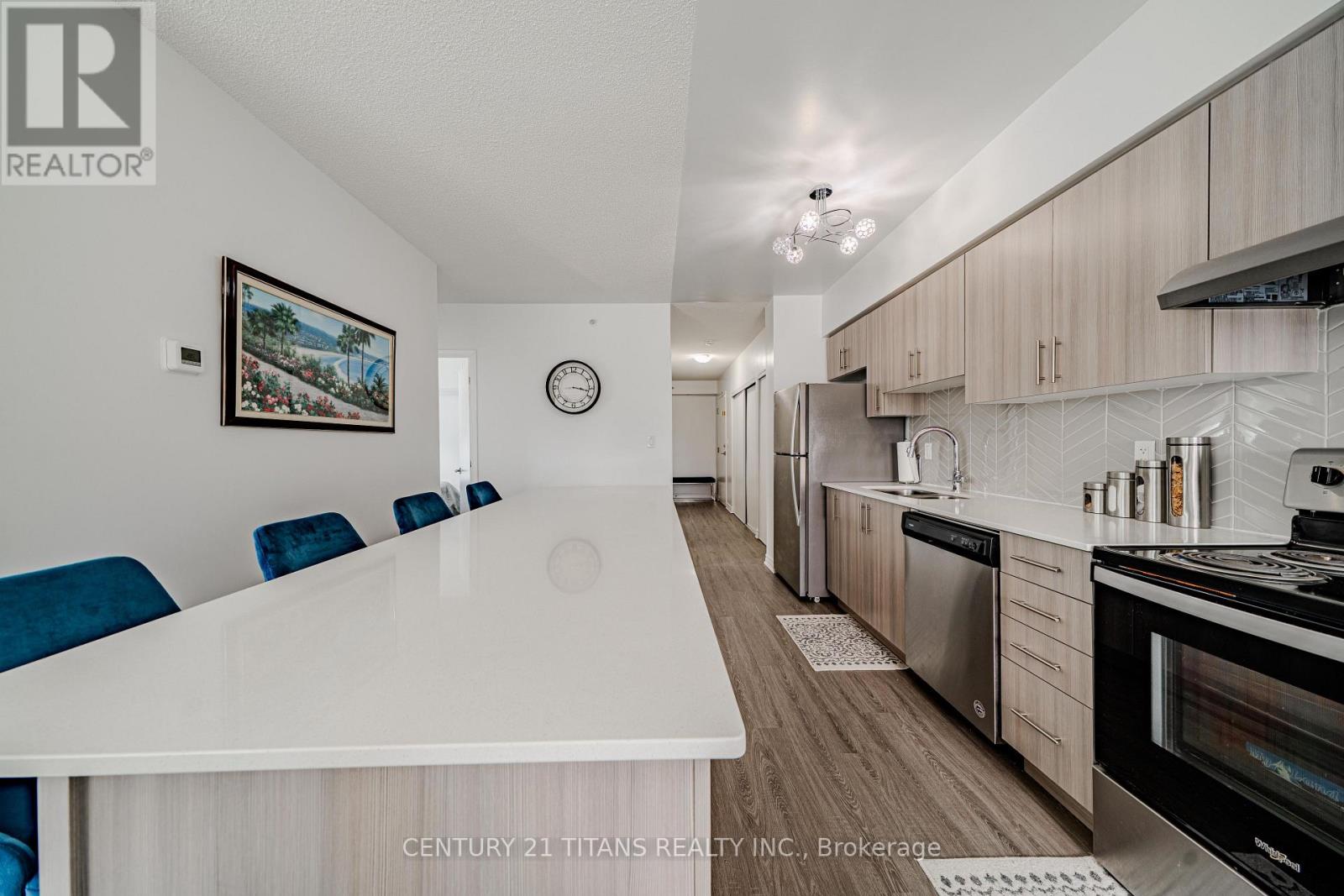 424 - 1 Falaise Road Property Photo 11