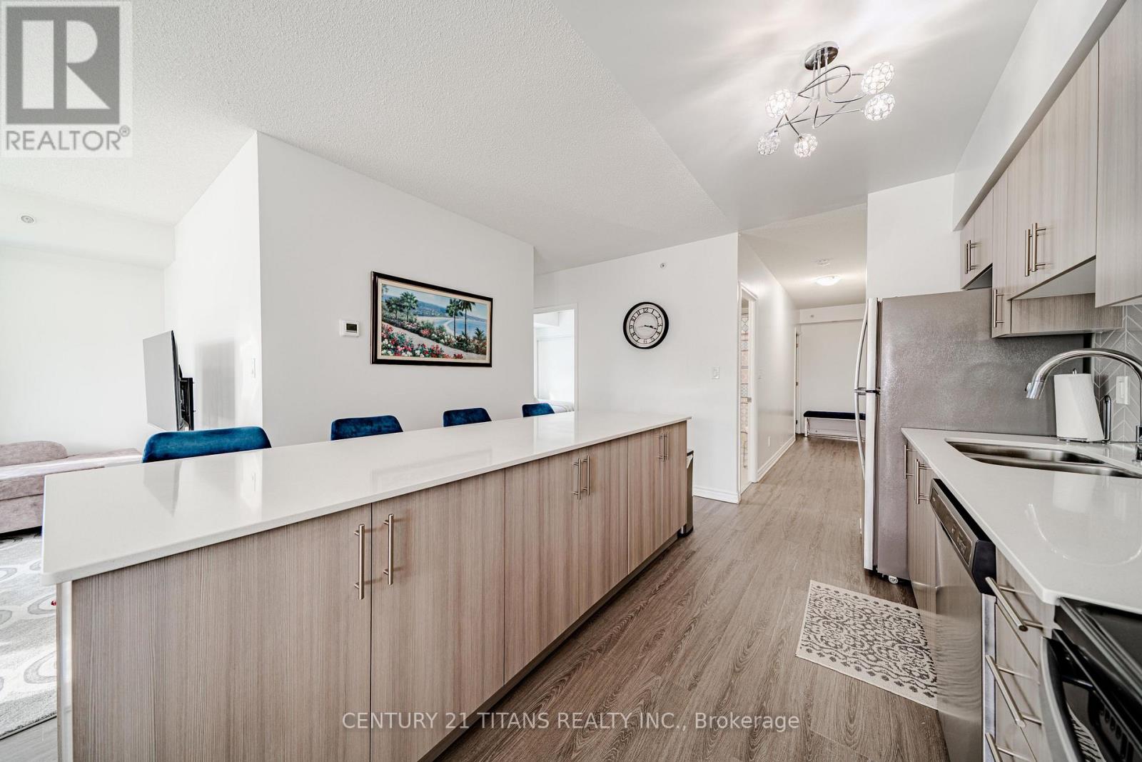 424 - 1 Falaise Road Property Photo 13