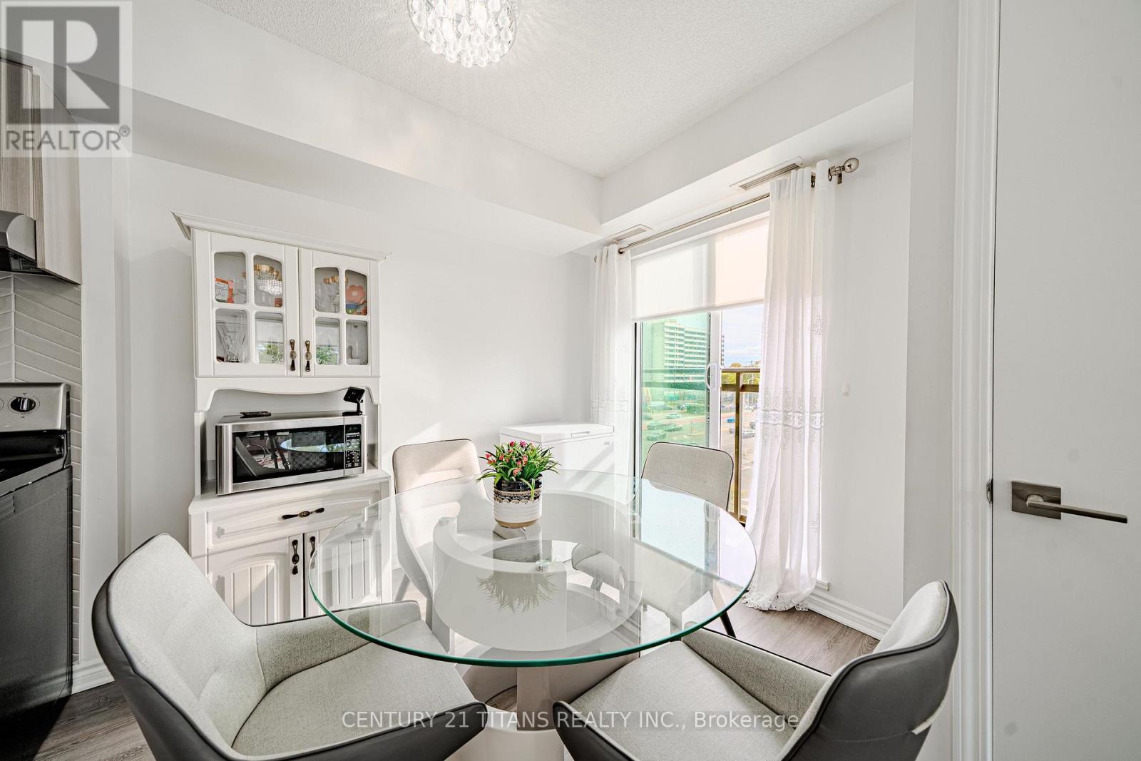 424 - 1 Falaise Road Property Photo 14
