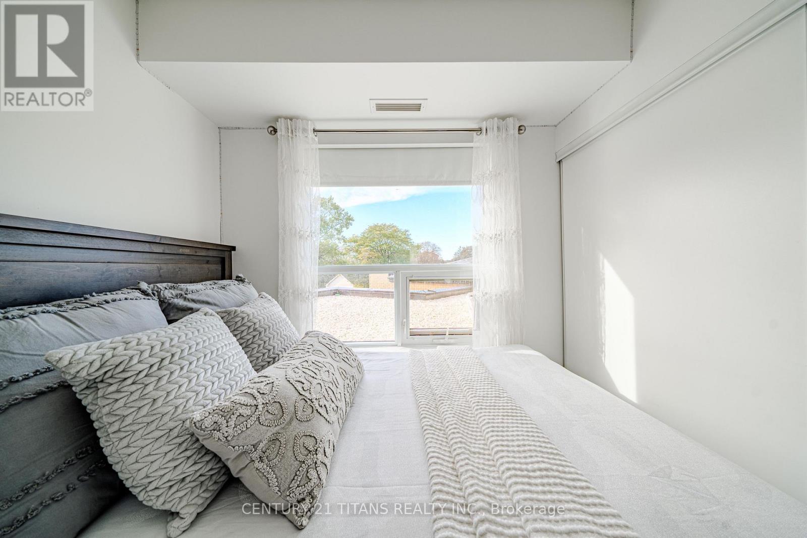 424 - 1 Falaise Road Property Photo 22