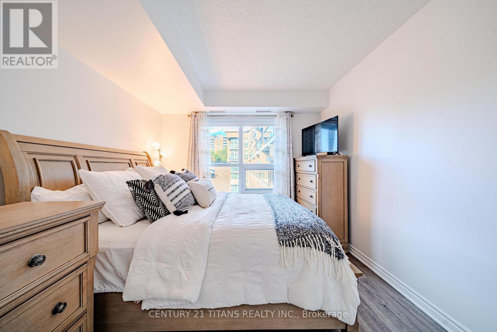 424 - 1 Falaise Road Property Photo 27