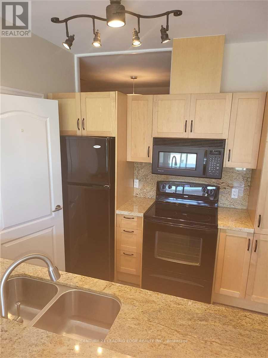 609 - 44 Bond Street W Property Photo 3
