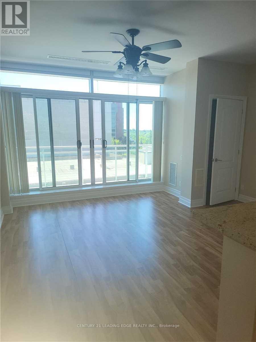 609 - 44 Bond Street W Property Photo 8
