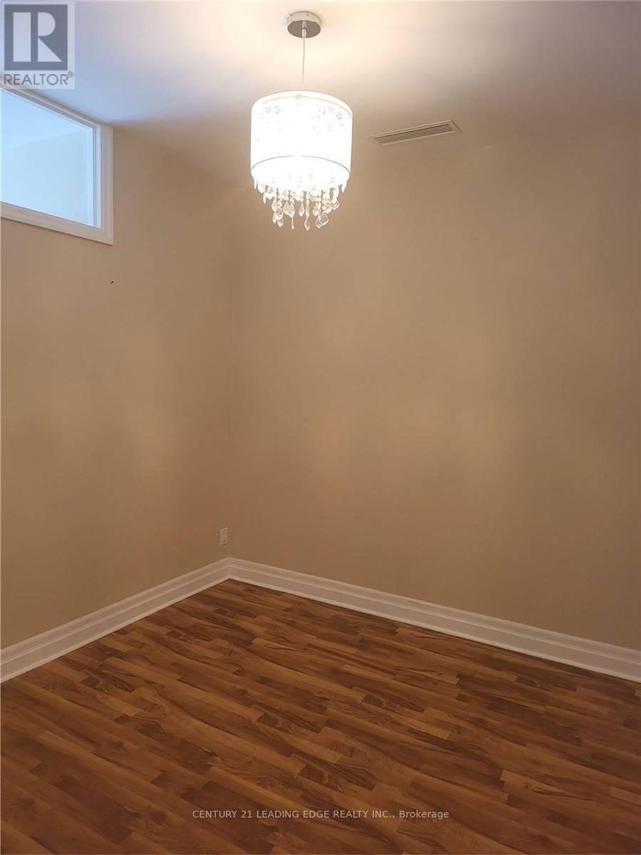 609 - 44 Bond Street W Property Photo 10