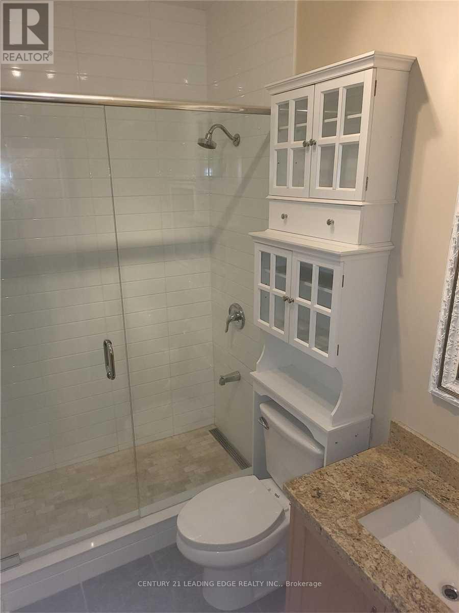 609 - 44 Bond Street W Property Photo 12