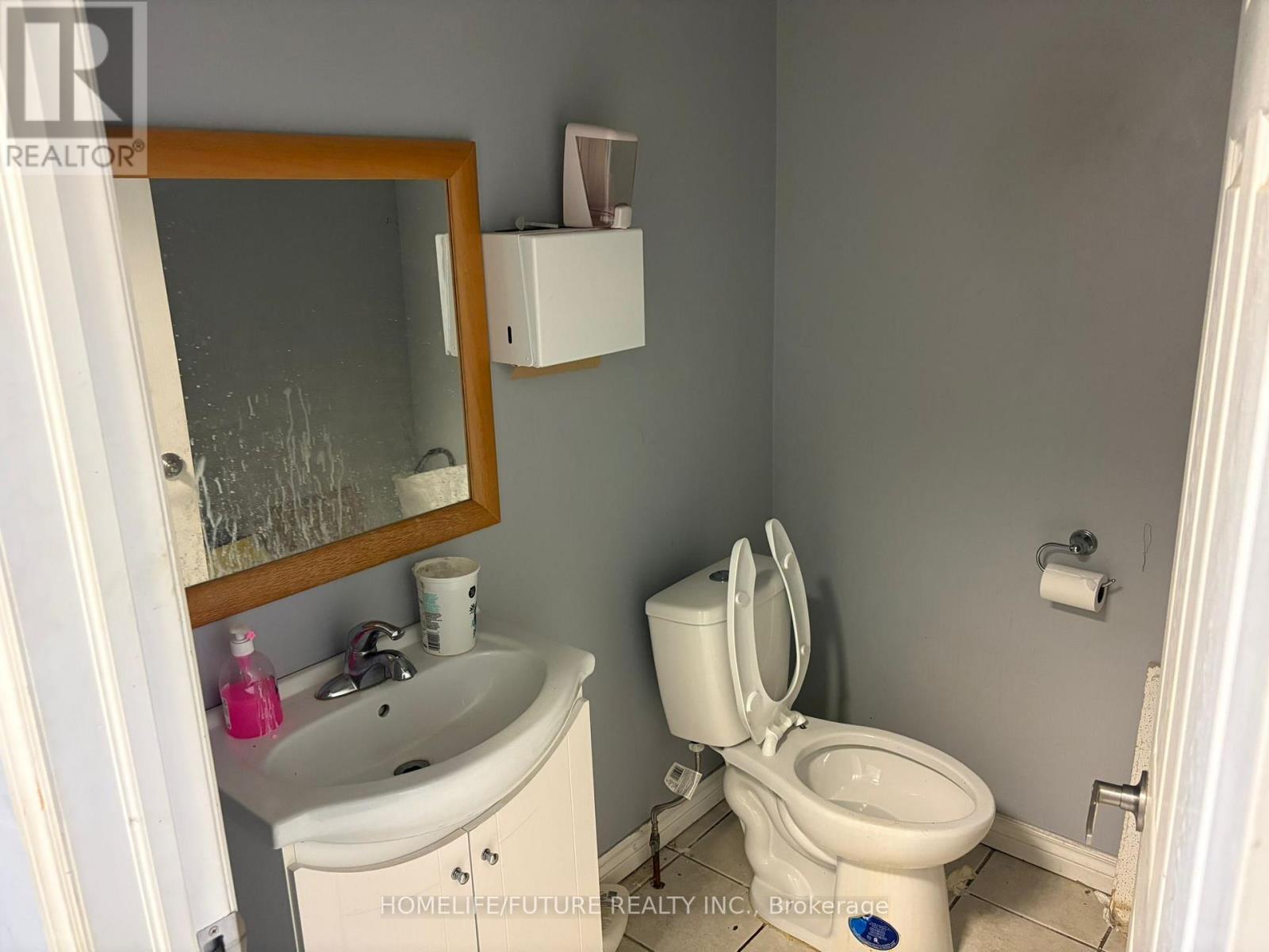 296 - 284-296 Markham Road Property Photo 24