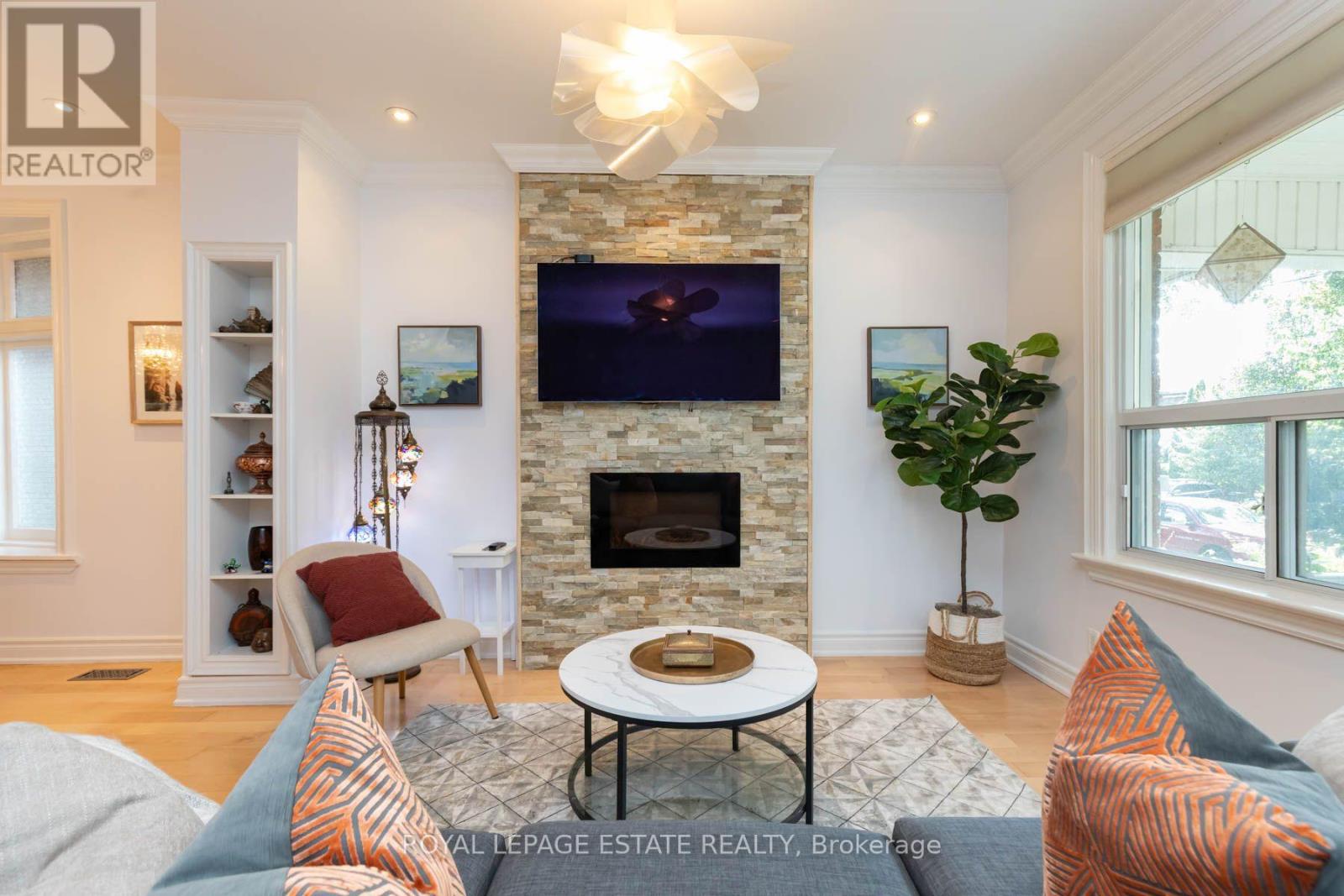 48 Bloomfield Avenue Property Photo 4