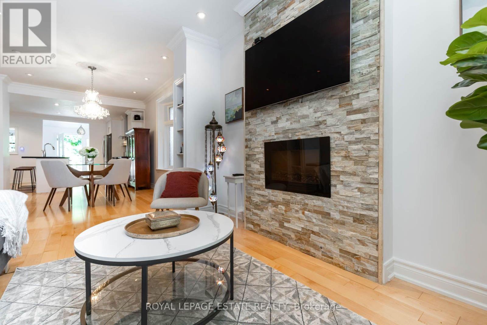 48 Bloomfield Avenue Property Photo 6