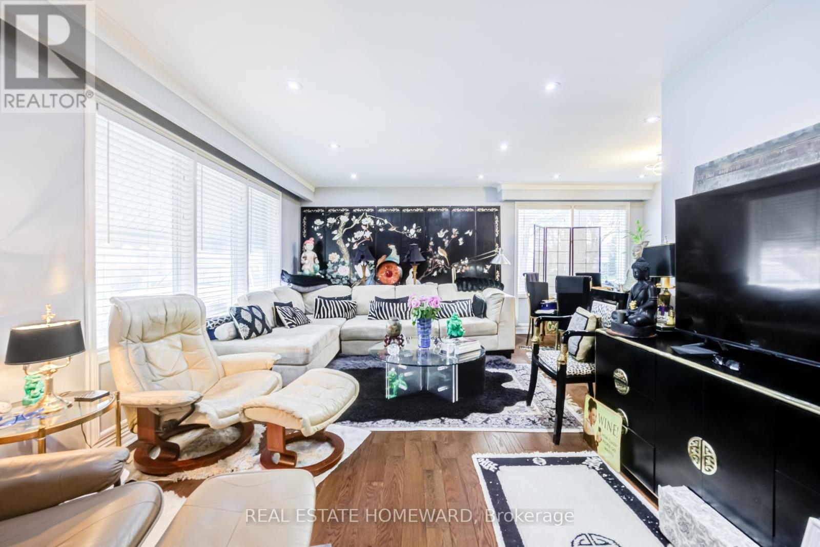 4 Moorecroft Crescent Property Photo 3