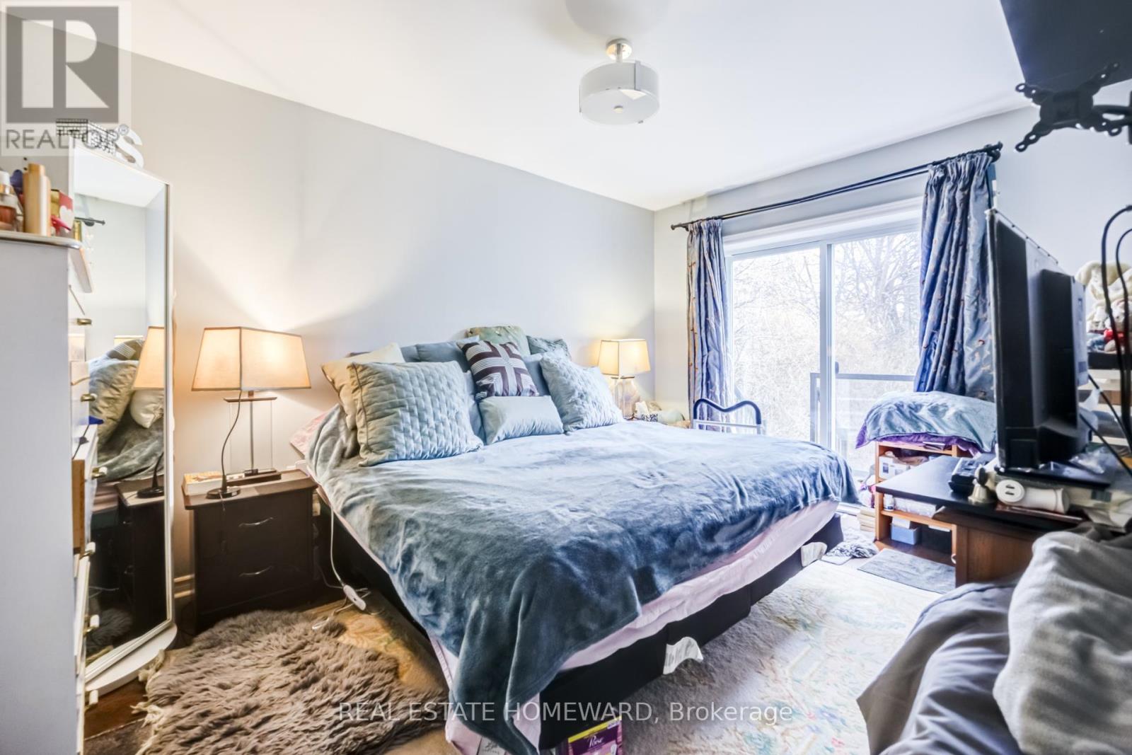 4 Moorecroft Crescent Property Photo 7