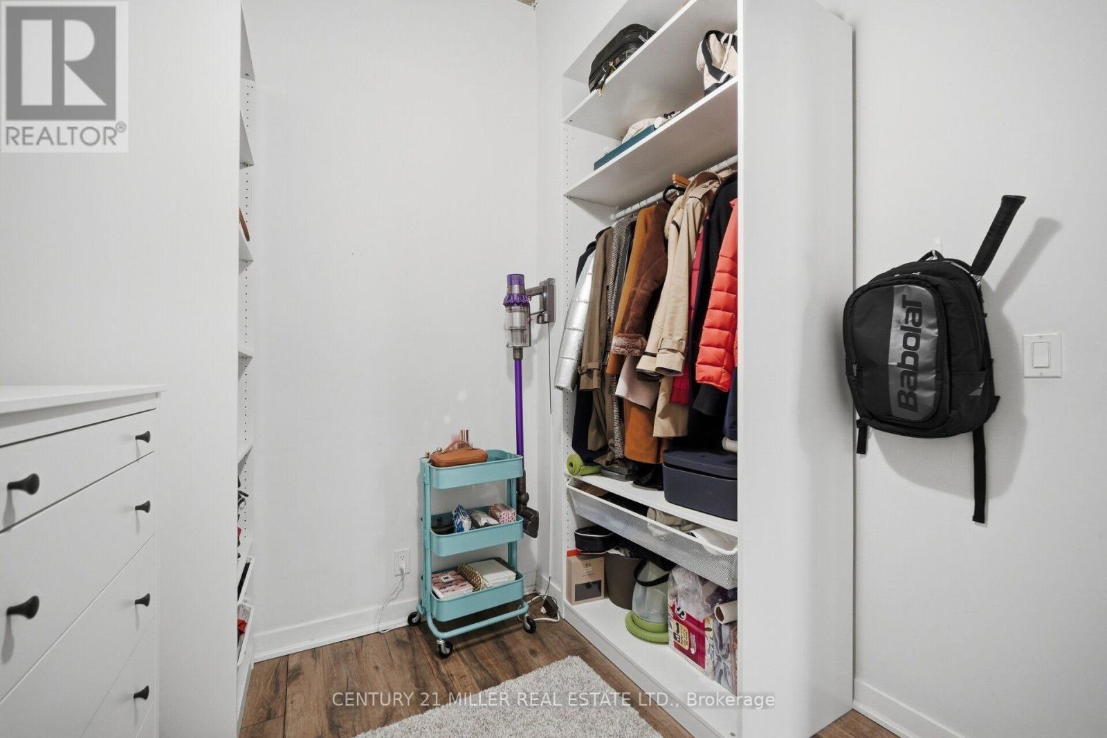 123 - 201 Carlaw Avenue Property Photo 11