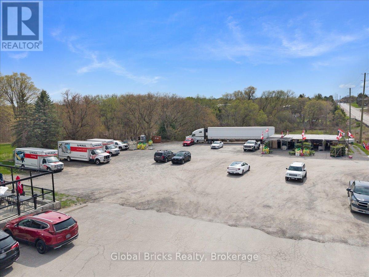 2363 Taunton Road Property Photo 12