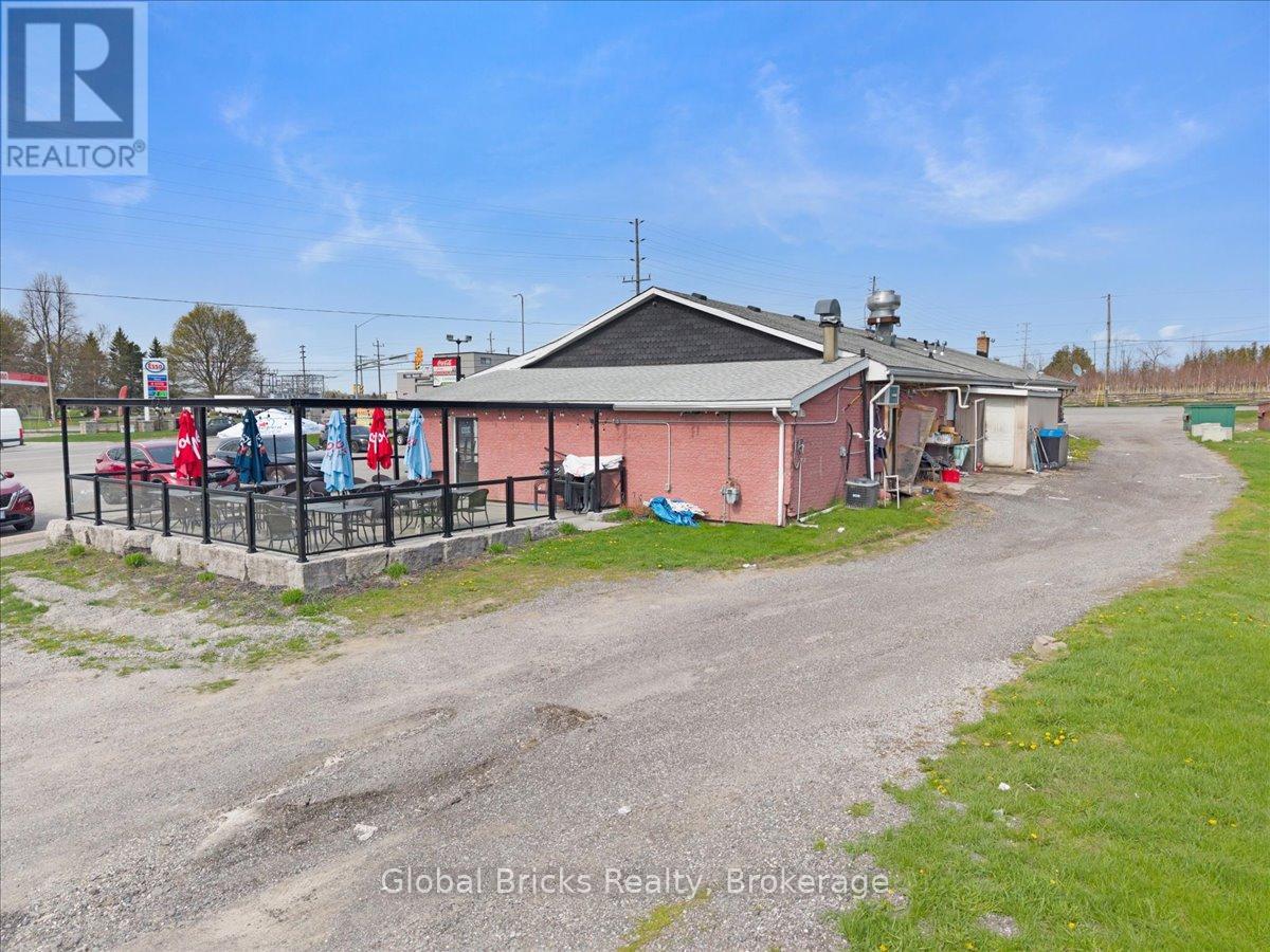 2363 Taunton Road Property Photo 15