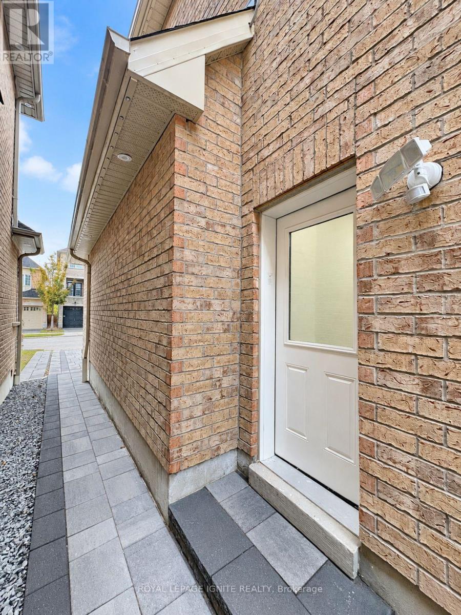 7 Aquilina Court Property Photo 6