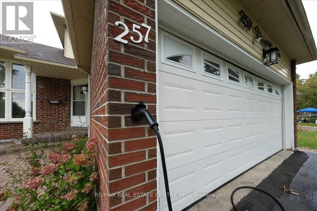 257 Wright Crescent Property Photo 5