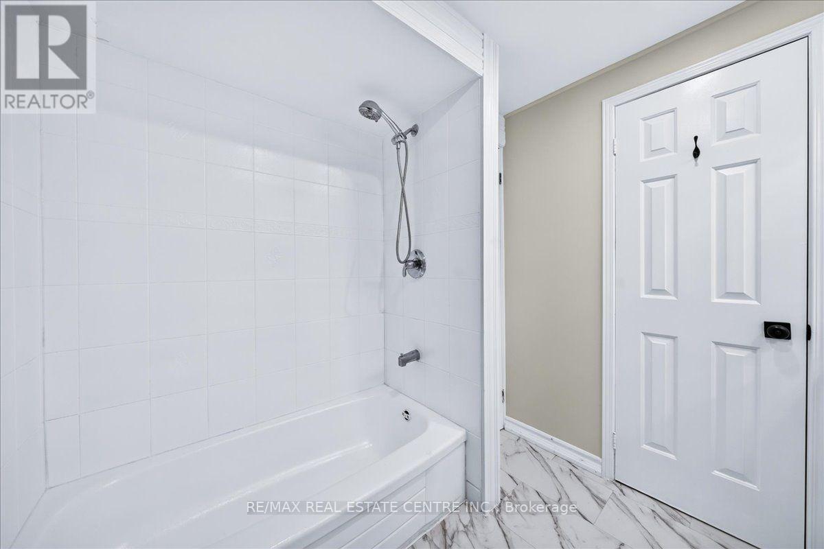 257 Wright Crescent Property Photo 35