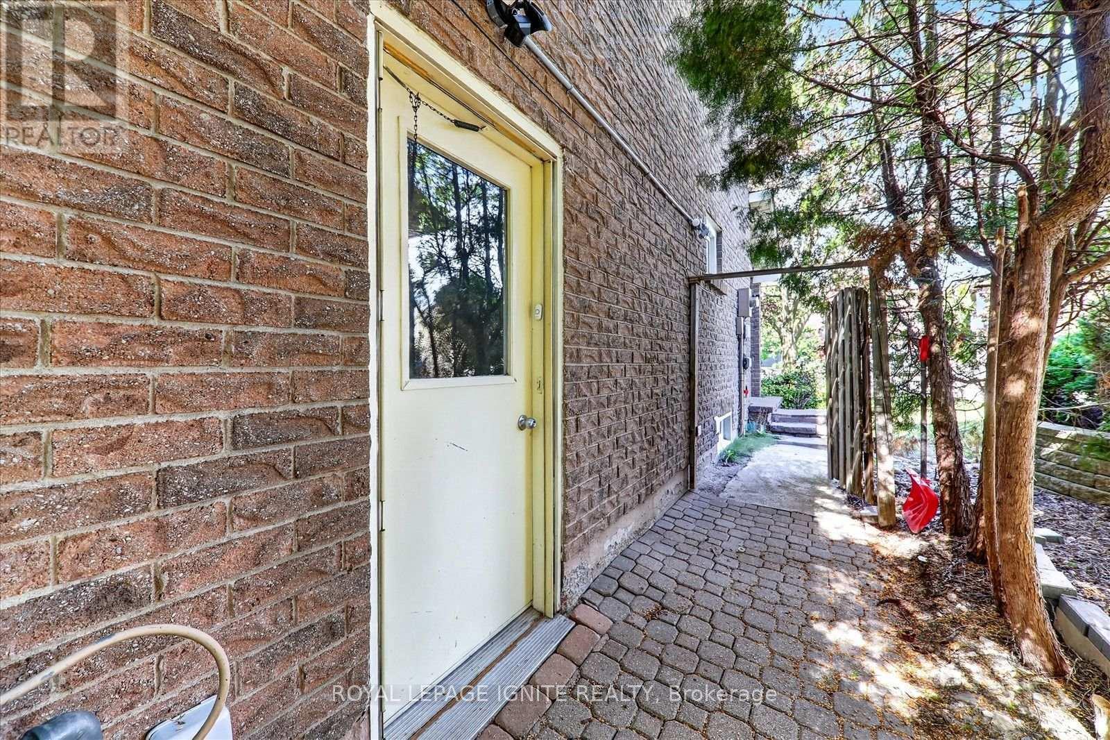 39 Longfellow Court Property Photo 5