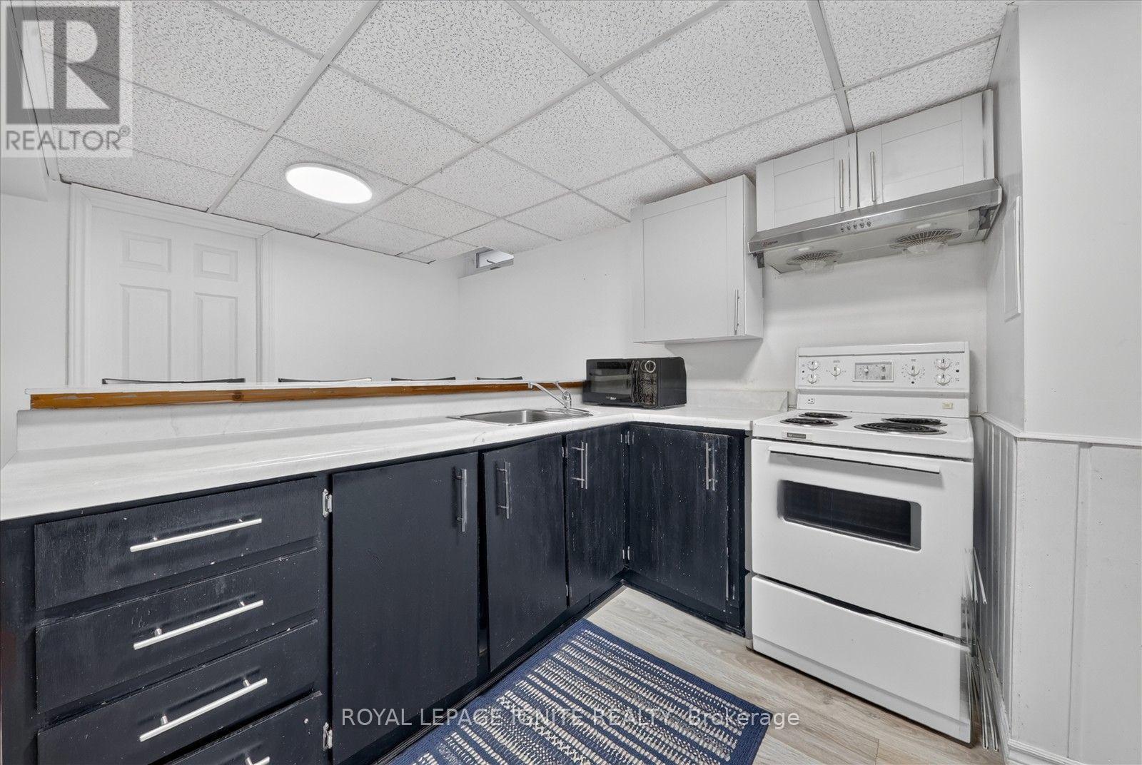 39 Longfellow Court Property Photo 8