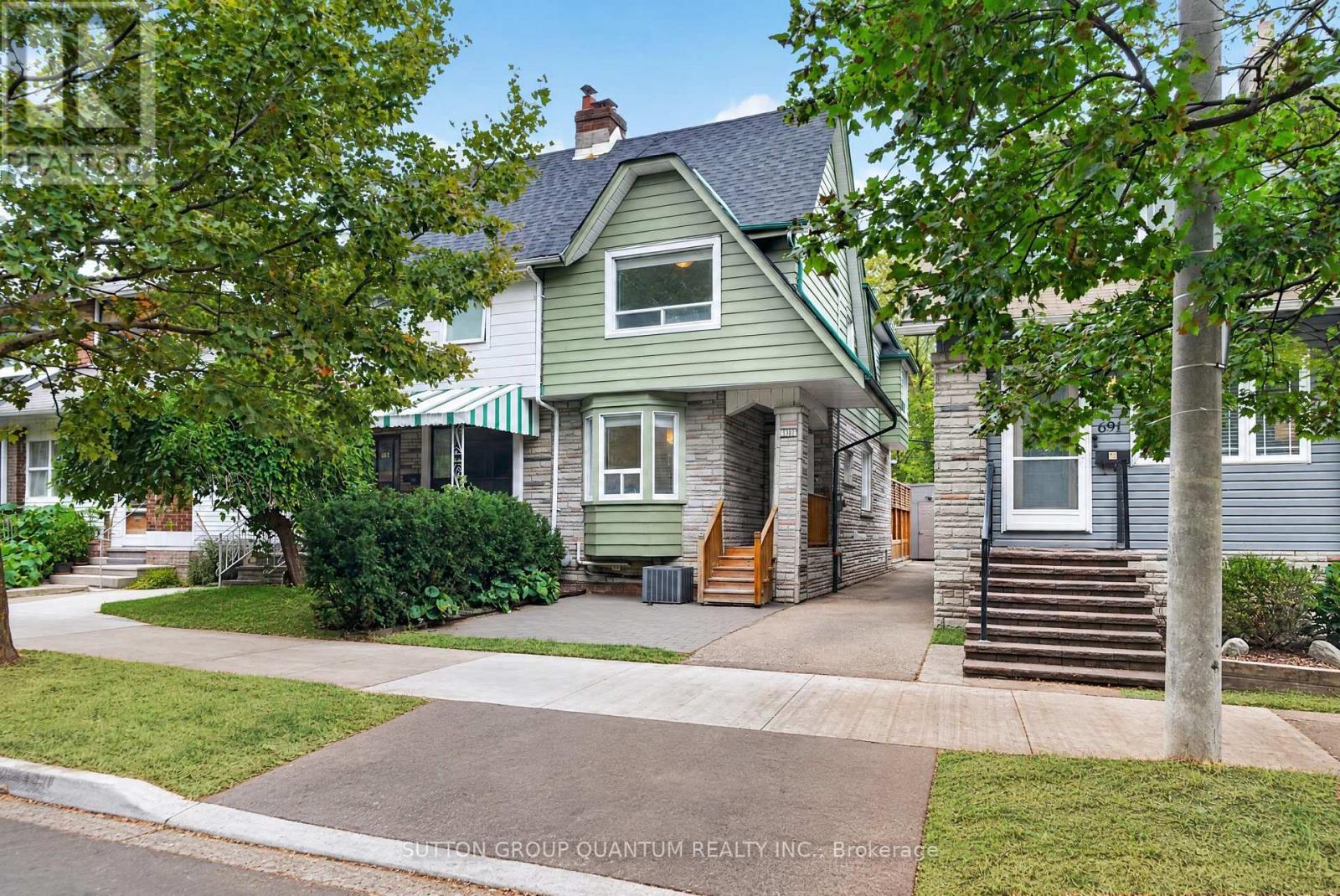 693 Greenwood Avenue Photo de la propriété 1