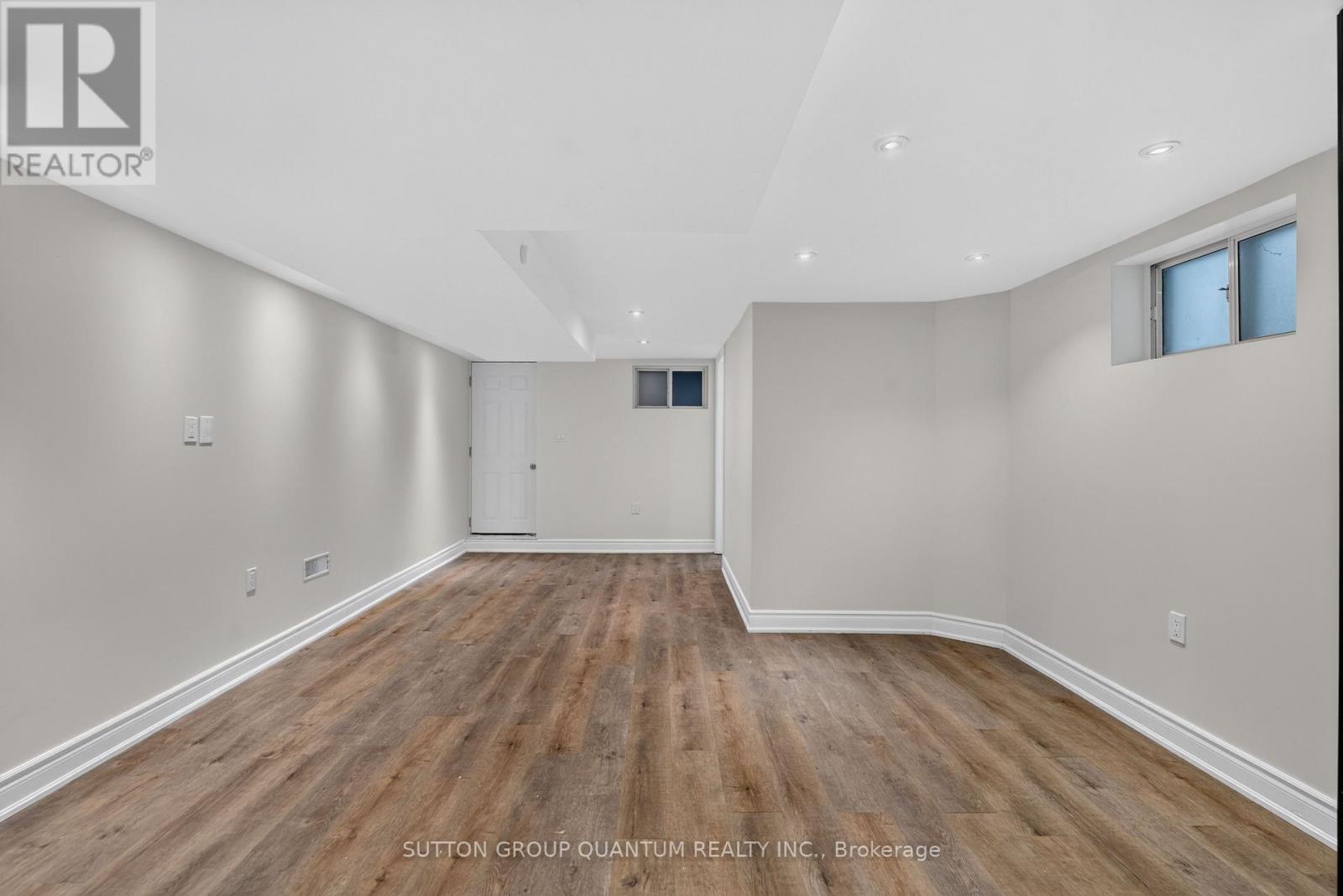 693 Greenwood Avenue Property Photo 32