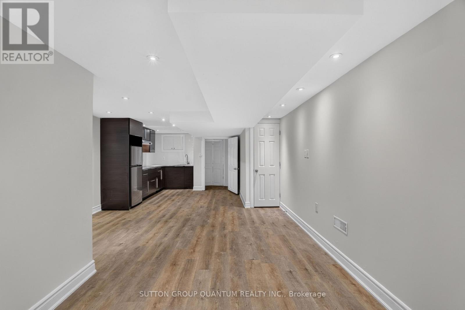 693 Greenwood Avenue Property Photo 34