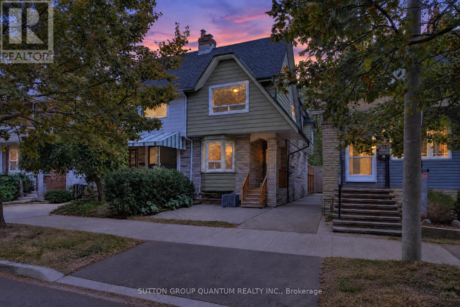 693 Greenwood Avenue Property Photo 44