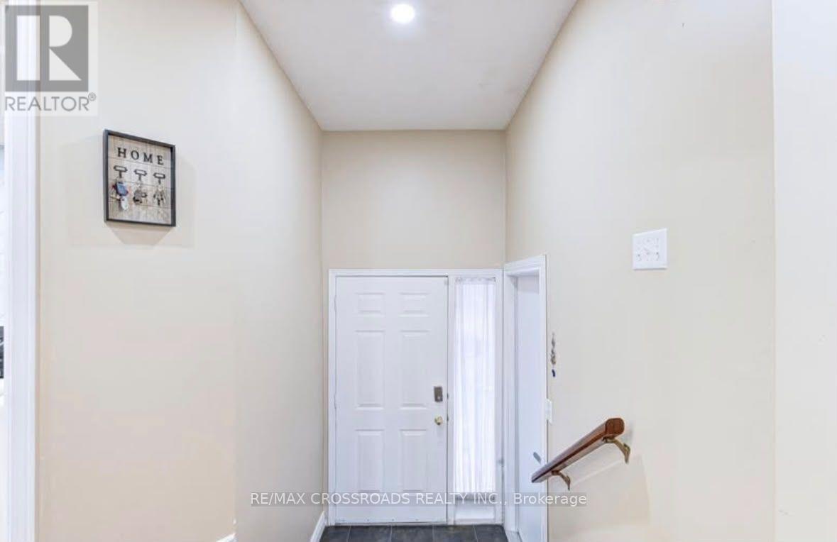 11 Murkar Crescent Property Photo 4